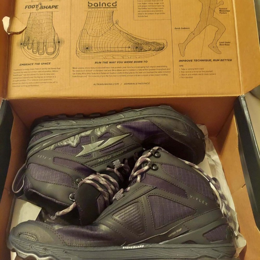 Men's Altra Lone Peak 4 Mid Mesh Hikers